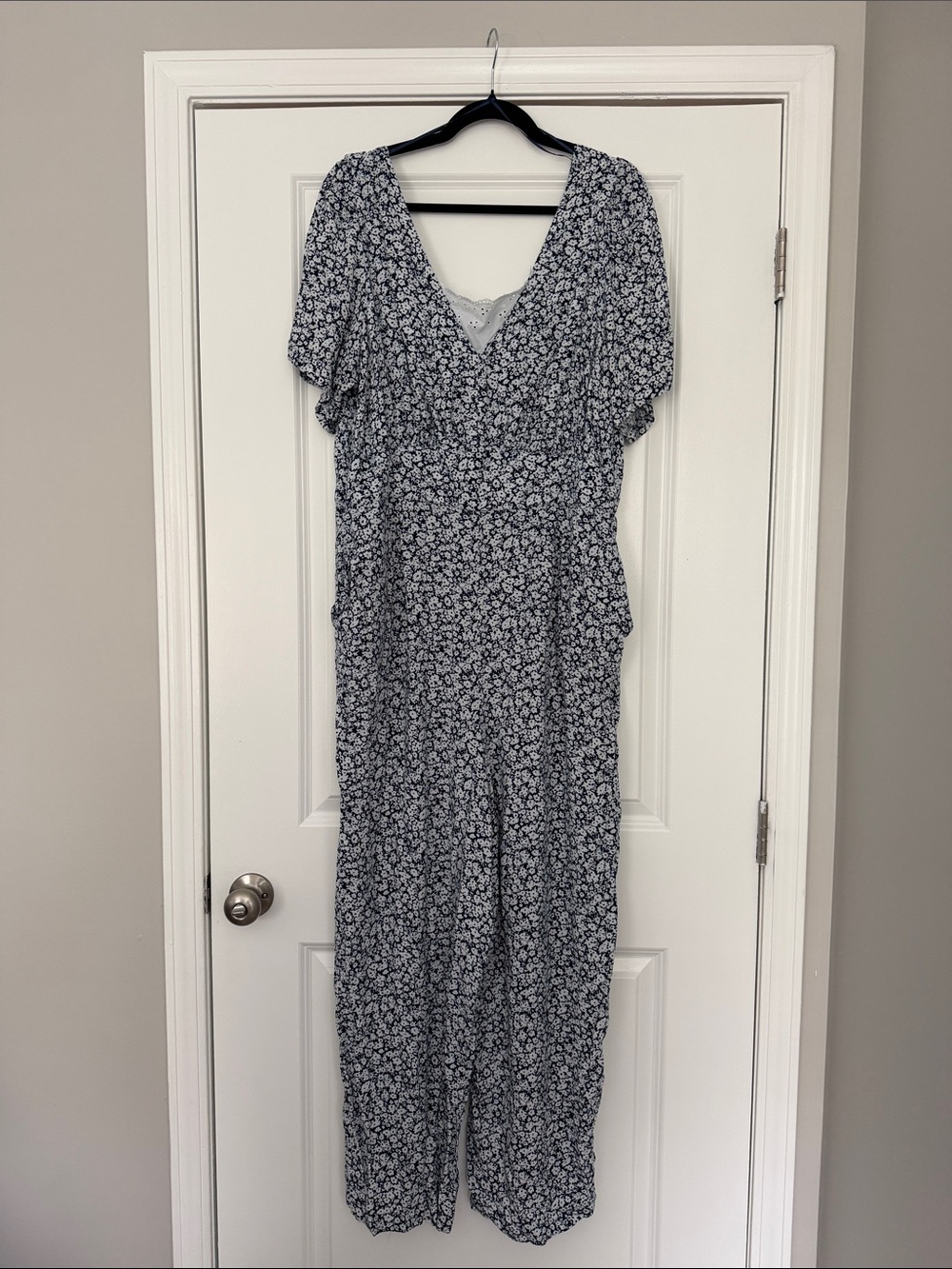 Old Navy Navy Floral V-Neck Romper Jumpsuit